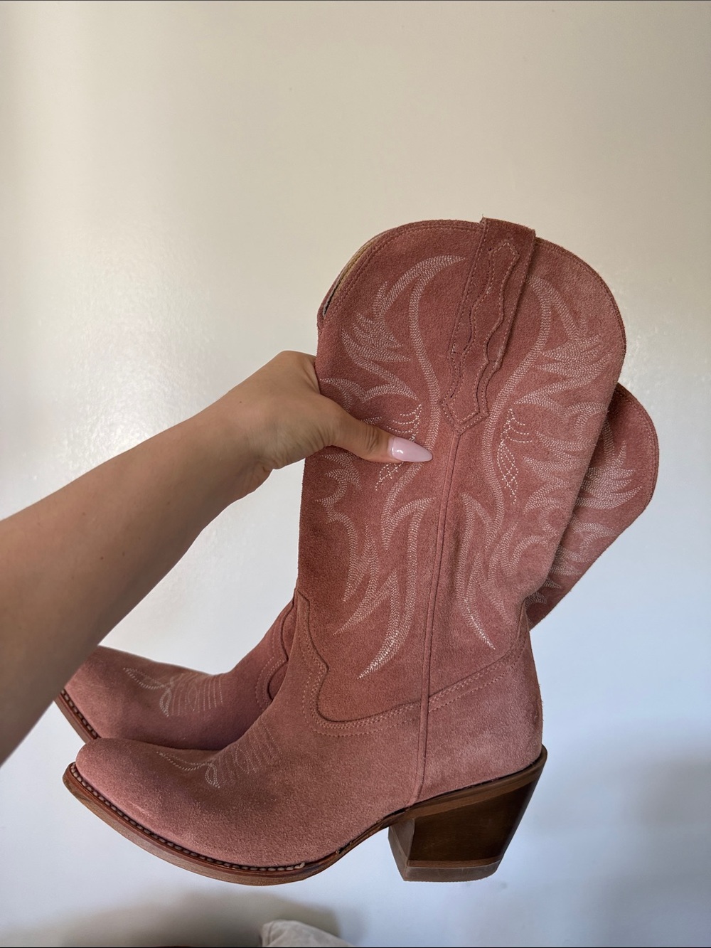 Idyllwind charmed life suede pink pointed round toe SOLD OUT SIZE